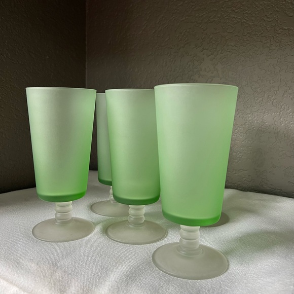 Vintage Frosted green parfait glasses with frosted white bottom set of 5 - Picture 7 of 11